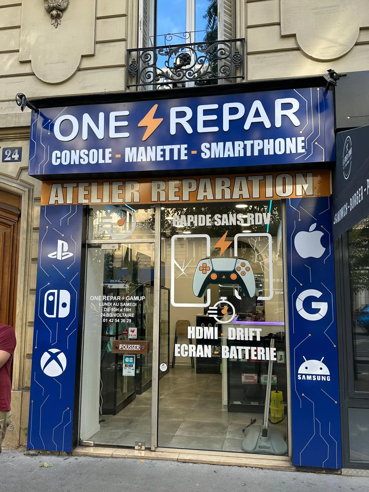 Vitrophanie sur vitrine